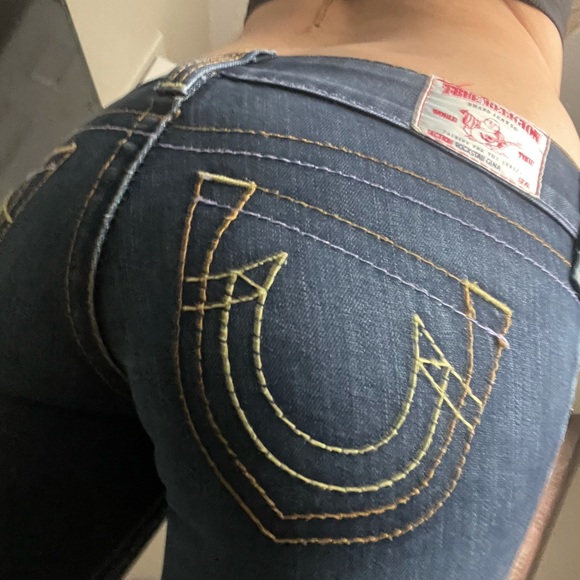 Women’s True Religion Jeans - Picture 3 of 3
